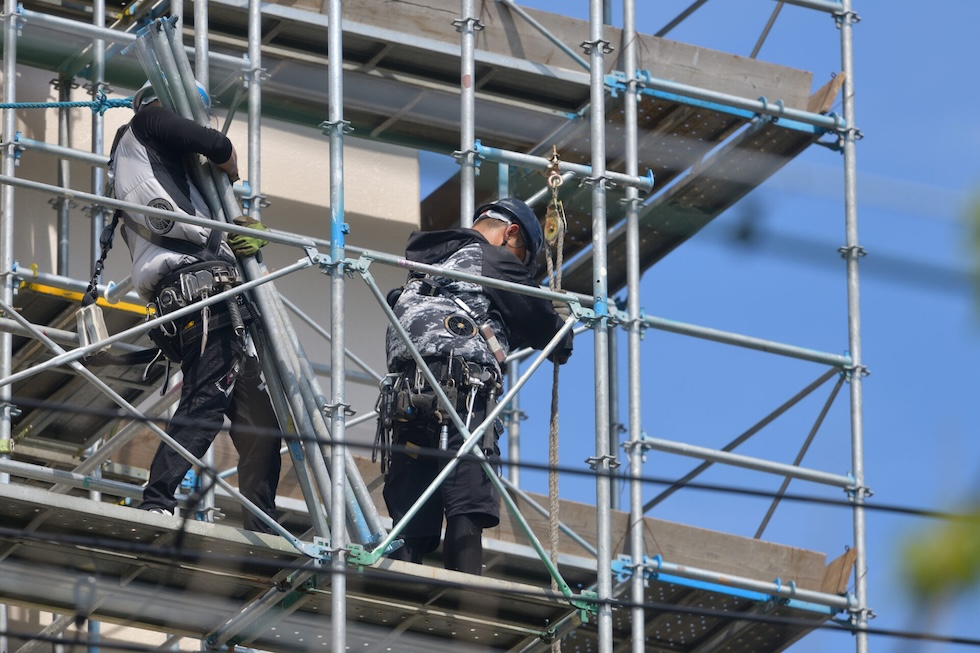 大規模現場における足場工事